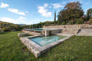 Construction d'une piscine à débordement - Coux